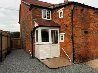 Seaton's Hidden Gem Charming Holiday Cottage With Garden Hotels in 