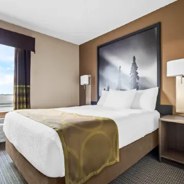 Super 8 by Wyndham Prince Albert