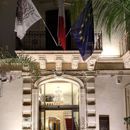 Grande Albergo Alfeo Отели рядом с достопримечательностью «Ортиджия»