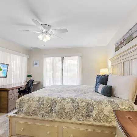 5550 Palmetto Paradise: 3br W/ Gulf Views, Heated Pool 3 Bedroom Home