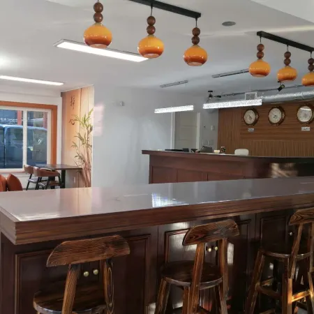 Alpine Inn & Suites