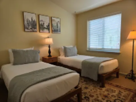 2BD Sweetwater Condo - Community Park, Pool + Hot Tub Hotels in Hailey