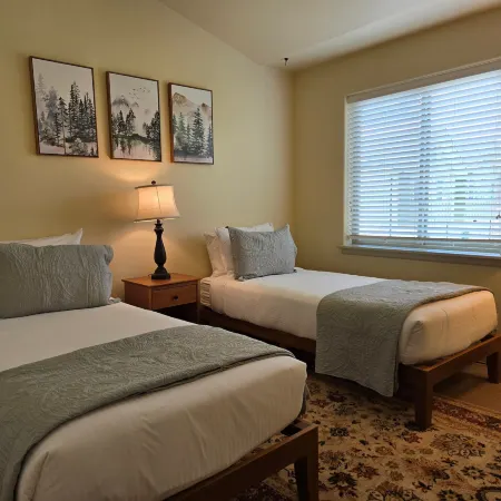 2BD Sweetwater Condo - Community Park, Pool + Hot Tub