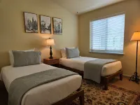 2BD Sweetwater Condo - Community Park, Pool + Hot Tub