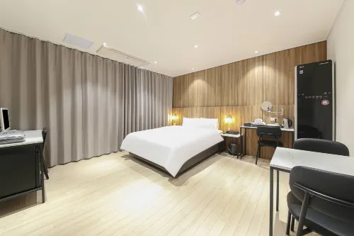 Ballantine Business Hotel - Quầy Bar