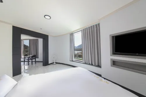 Yeosu Hotel Encore - Pensions