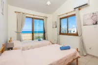 Blue Bay Villa Thea - Parvekkeita