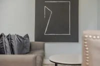 Luxurious 1 Bed House, Free Parking, Braintree Town with Sky TV Hotels in Braintree