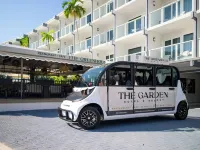 Garden Hotel & Resort Hotels near Vista Park