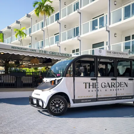 Garden Hotel & Resort