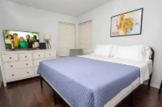 Fun 3bed/2Bath home with pool