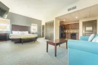 Sun & Ski Inn and Suites