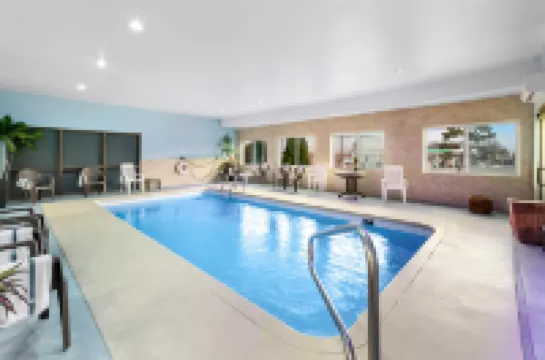 Red Lion Inn & Suites Blue Springs