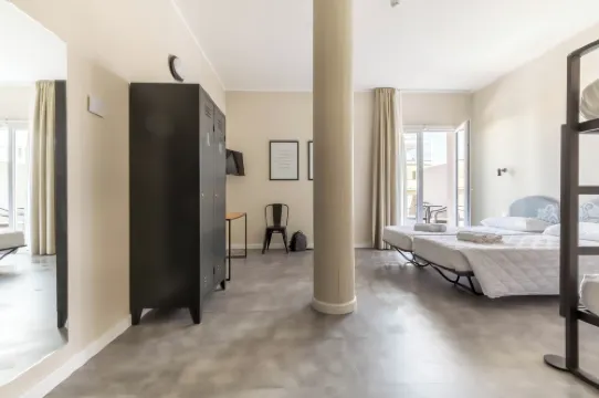 Piccolo Catalunya Hostel