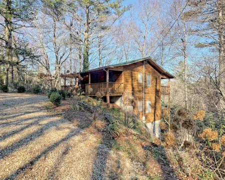 The Spotted Owl Hotels in Highlands