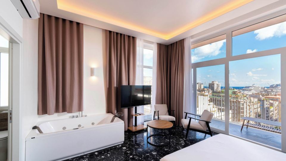 Skyline Boutique Hotel