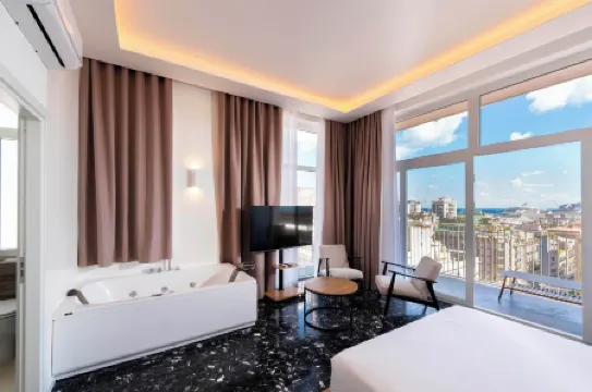 Skyline Boutique Hotel