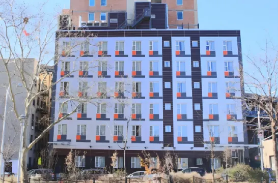 麥迪遜萊斯酒店