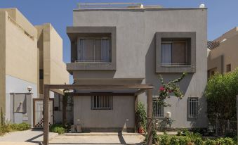 Alsawah Spacious Family Villa in Palm Hills Sheikh Zayed
