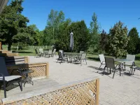 Mile Inn Motel Hotels in Bruce County