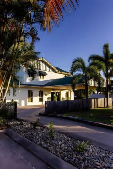 Shamrock Gardens Motel