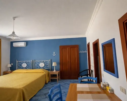 Hotiday Ponza Scogliera Hotels in Ponza
