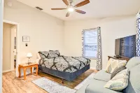 Home With Enclosed Yard, Fire Pit, Wifi, W/d, & AC - Great Location - Bungalows
