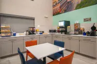 Days Inn & Suites by Wyndham San Antonio North/Stone Oak - breakfast