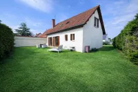 Quiet, detached house between Authie Bay and the beach