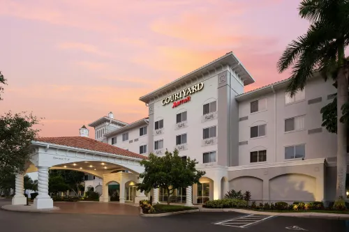 Courtyard Fort Myers at I-75 and Gulf Coast Town Center - Afhentnings-/afleveringstjenester