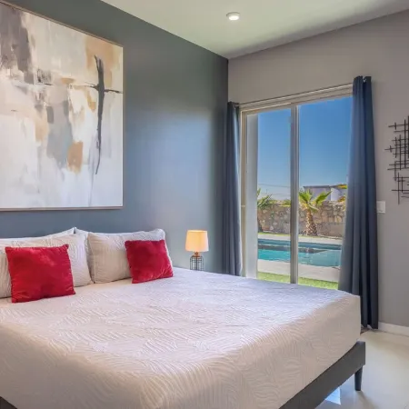 Miami Style Pool House 4 Bed 3.5 Bath