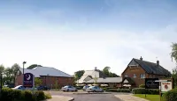 Premier Inn Ipswich South East - parking