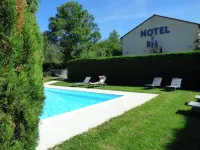 Brit Hotel Confort Villefranche-De-Rouergue - Pool