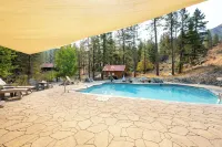 Sleeping Lady Mountain Resort - Pools