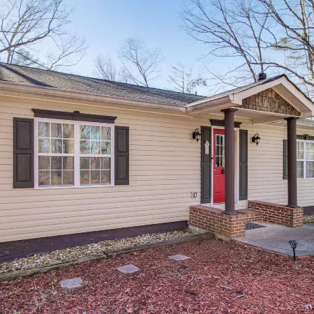 2 Mi to Dtwn Ellijay! Outdoorsy Escape w/ Hot Tub