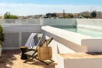 Palacio de Tavira - Rooftop Pools
