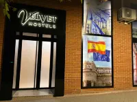 Velvet Hostel Hotels near Vallecas