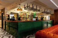 The White Star Tavern - bar