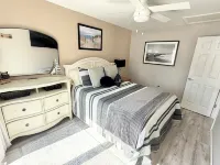 Pool Swim Spa-Hot Tub!  300 Feet to Secluded Beach!  Kayaks!! Bayshore Getaway!