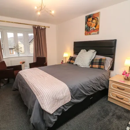 2 Carr Farm Close Hotels in Glossop