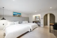 Hotel YaJa WestGate - 2-Star