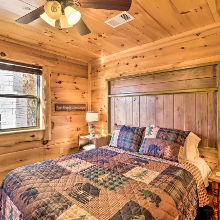 Mountain View Hideaway w/ Outdoor Fireplace!