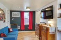 3 Mi to Downtown Spokane! Cozy Couples Retreat - Kitchens