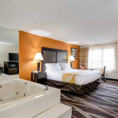 Quality Inn Creekside - Downtown Gatlinburg Hotels near Elks Plaza