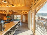 Chalet Téléporté Jacuzzi Hammam Cheminée 14 personnes max Hôtels à : Les Gets