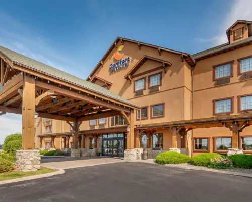 Comfort Inn & Suites Macon Hotels in Macon