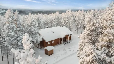 Charming Lapland Villa with Mountain Views and Private Sauna Hotels in 