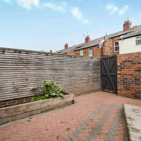 GuestReady - Charming Retreat in Trafford