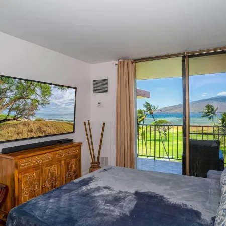 Oceanfront Penthouse Vistas