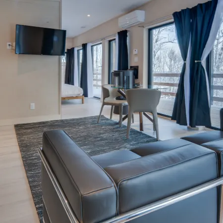 Bel Air Tremblant USHUAIA : 1 CHAMBRE, JACUZZI ET SAUNA